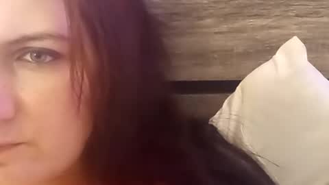 Snapshot of saucybear666 chatting on 12/23/24, 06:22 SnowBunny online show from 12/23/24, 06:22