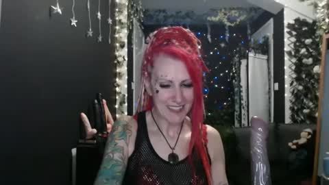 SaucySky online show from 02/15/25, 01:21