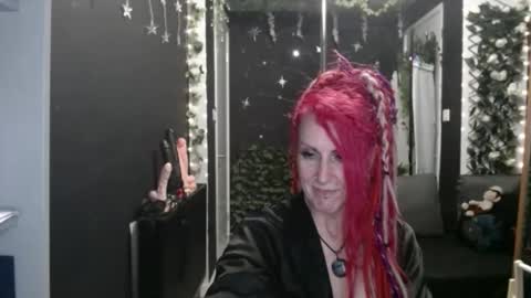 SaucySky online show from 09/08/25, 09:25