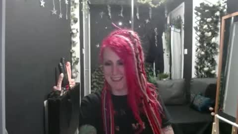 SaucySky online show from 09/09/25, 09:58