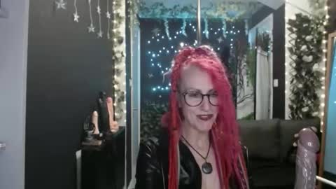 SaucySky online show from 09/29/25, 09:08