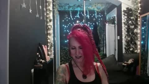 SaucySky online show from 11/18/25, 10:14