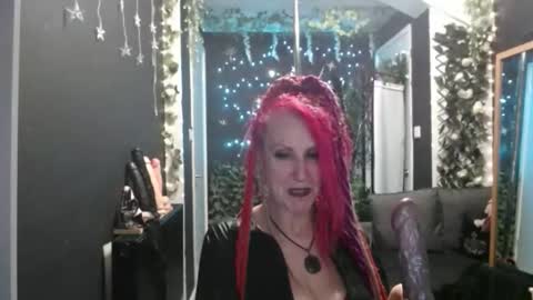 SaucySky online show from 11/29/25, 08:45