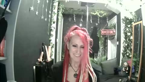 SaucySky online show from 04/26/26, 08:39