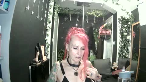 SaucySky online show from 05/27/26, 09:23