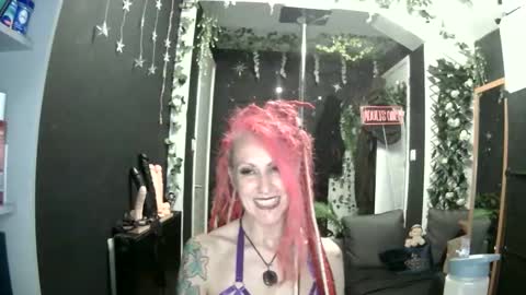 SaucySky online show from 06/10/26, 09:14