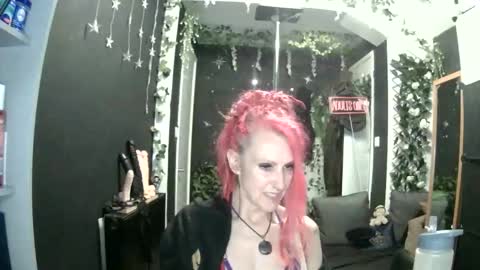 SaucySky online show from 06/11/26, 12:32