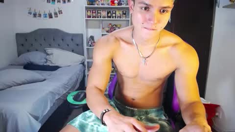 Snapshot of saulomiralles chatting on 09/25/25, 09:51 Saulo online show from 09/25/25, 09:51