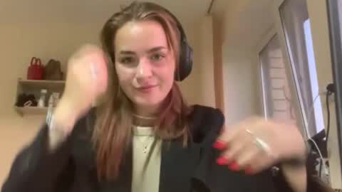 Snapshot of saundrayeeloy chatting on 09/08/25, 03:33 Martha online show from 09/08/25, 03:33