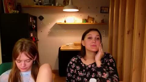 Snapshot of sav_anna chatting on 09/21/25, 06:20 LUNA and ANNA    online show from 09/21/25, 06:20