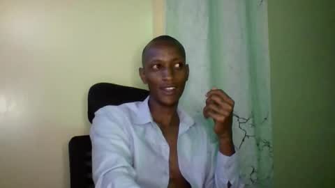 Snapshot of savagelyintimate chatting on 06/18/26, 06:56 savagelyintimate online show from 06/18/26, 06:56