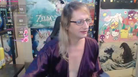 Snapshot of savanah_banana chatting on 07/17/26, 09:49 Savanah online show from 07/17/26, 09:49