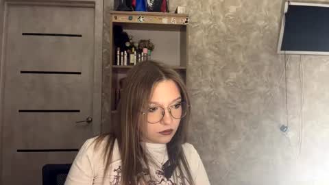 Snapshot of savannahbrettmann chatting on 07/28/26, 03:21 Eva online show from 07/28/26, 03:21