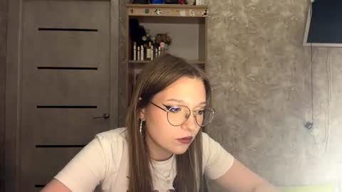 Snapshot of savannahbrettmann chatting on 07/28/26, 06:20 Eva online show from 07/28/26, 06:20