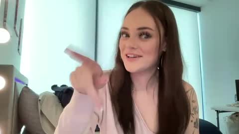 Savannah Waters online show from 05/17/26, 11:34