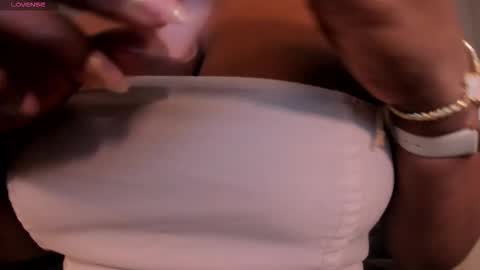 S a v a n n a h  online show from 10/08/25, 12:25