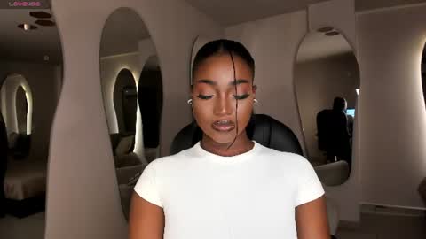 S a v a n n a h  online show from 06/11/26, 12:14
