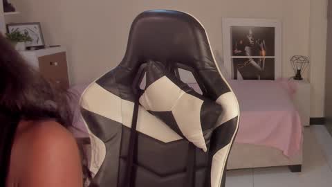 Snapshot of savannahwildee chatting on 12/11/24, 10:47 Savannahwildee online show from 12/11/24, 10:47