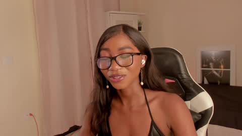 Snapshot of savannahwildee chatting on 12/16/24, 07:43 Savannahwildee online show from 12/16/24, 07:43