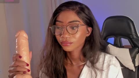 Snapshot of savannahwildee chatting on 02/09/25, 12:06 Savannahwildee online show from 02/09/25, 12:06