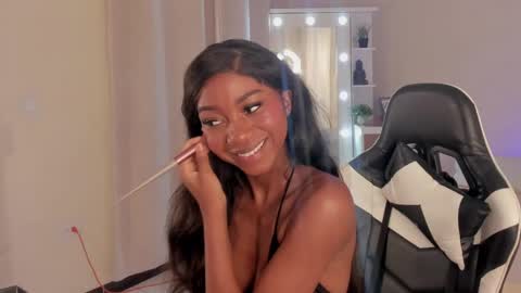 Snapshot of savannahwildee chatting on 03/04/25, 12:44 Savannahwildee online show from 03/04/25, 12:44