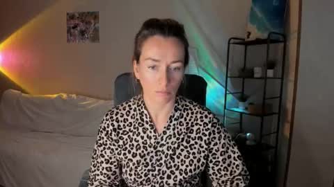 save the qween online show from 10/24/25, 09:28