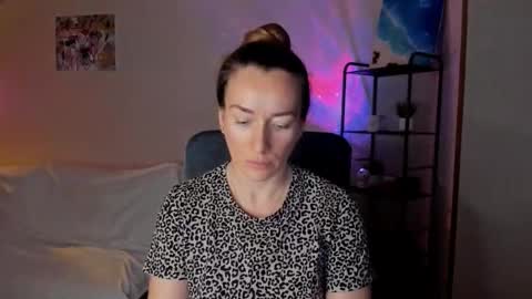 save the qween online show from 12/01/25, 07:24