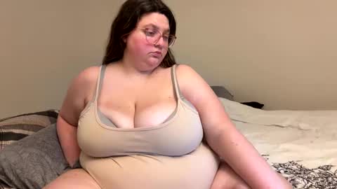 Snapshot of savrenee1 chatting on 10/23/25, 04:45 Lexi online show from 10/23/25, 04:45