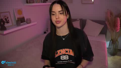 Snapshot of savvage_play chatting on 02/19/25, 07:48 Naomi online show from 02/19/25, 07:48