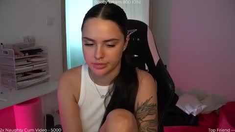 Snapshot of savvage_play chatting on 05/29/26, 11:08 Naomi online show from 05/29/26, 11:08