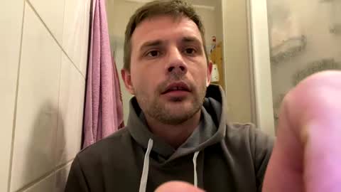 Snapshot of sawa08051989 chatting on 03/10/25, 09:51 chamomile online show from 03/10/25, 09:51