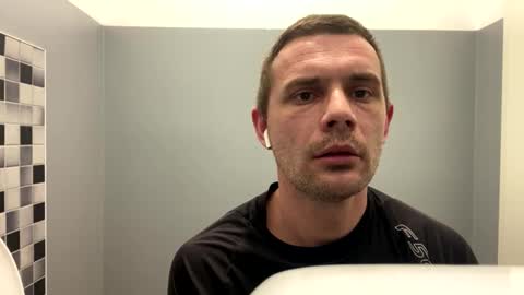 Snapshot of sawa08051989 chatting on 11/18/25, 09:19 chamomile online show from 11/18/25, 09:19