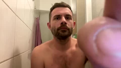 Snapshot of sawa08051989 chatting on 12/16/25, 06:02 chamomile online show from 12/16/25, 06:02