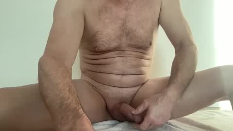 Snapshot of sawacrash chatting on 03/10/25, 12:26 sawacrash online show from 03/10/25, 12:26