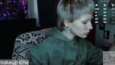 pronoun she. name Mary. age 21. online show from 05/10/26, 02:55