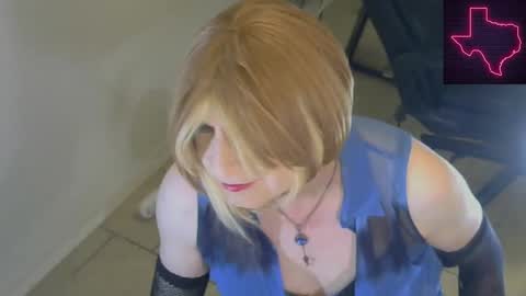 Snapshot of sayhicaitcd chatting on 12/27/24, 05:09 Cait or Caitlin online show from 12/27/24, 05:09