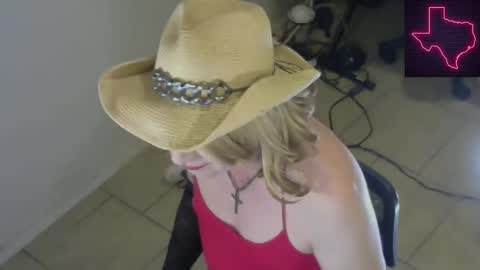 Snapshot of sayhicaitcd chatting on 02/25/25, 05:41 Cait or Caitlin online show from 02/25/25, 05:41