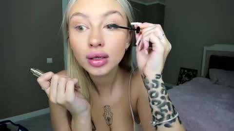 sayo_mao18 online show from 10/24/25, 01:46