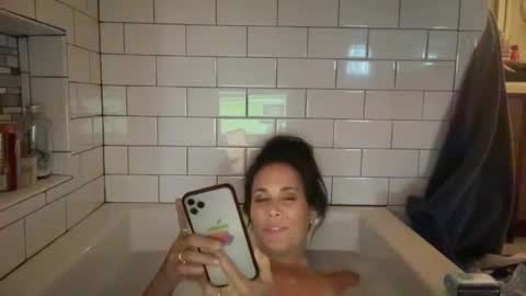 Snapshot of sayplsgdgrl chatting on 12/01/24, 04:29 Good Girls Say Please...and Thank You online show from 12/01/24, 04:29