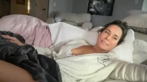 Good Girls Say Please...and Thank You online show from 12/16/24, 06:49