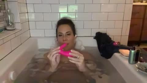 Snapshot of sayplsgdgrl chatting on 01/20/25, 02:11 Good Girls Say Please...and Thank You online show from 01/20/25, 02:11