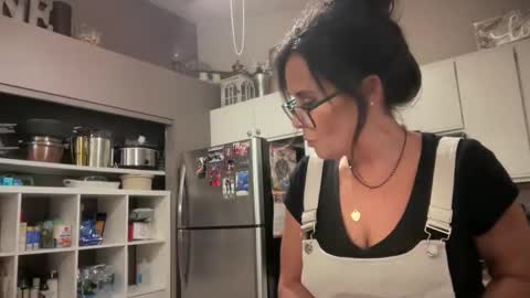 Good Girls Say Please...and Thank You online show from 03/12/25, 01:47