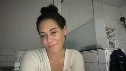 Snapshot of sayplsgdgrl chatting on 11/25/25, 03:56 Good Girls Say Please...and Thank You online show from 11/25/25, 03:56