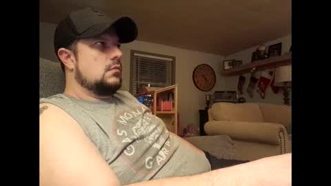 Snapshot of sb198 chatting on 12/08/24, 11:19 sb198 online show from 12/08/24, 11:19