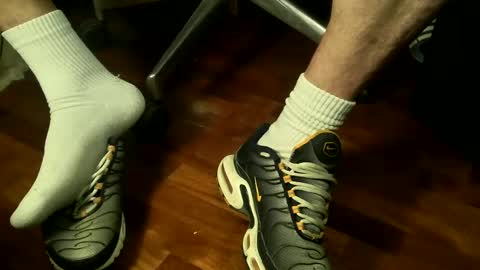 Snapshot of sbamx chatting on 01/20/25, 11:21 Sbamx online show from 01/20/25, 11:21