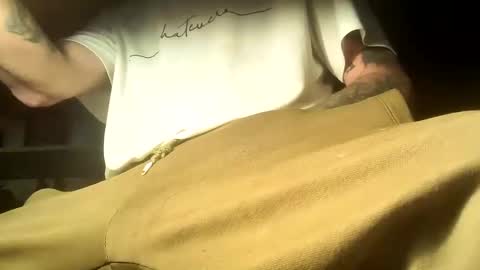 Snapshot of sbamx chatting on 11/20/25, 02:12 Sbamx online show from 11/20/25, 02:12