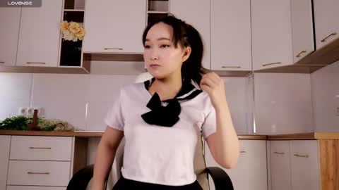 Snapshot of scamelia chatting on 10/20/25, 05:08 scamelia online show from 10/20/25, 05:08
