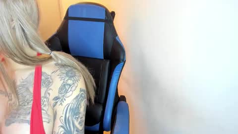 Snapshot of scarbadgirl_ chatting on 02/15/26, 03:36 scarbadgirl_ online show from 02/15/26, 03:36