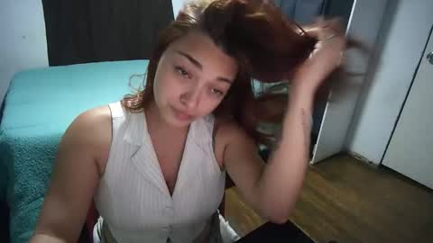 scarett_23 online show from 11/10/25, 08:41