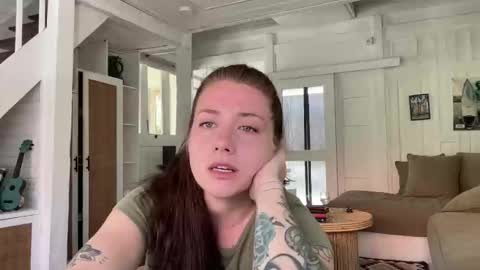 Snapshot of scarlajade chatting on 02/02/26, 03:49 scarlajade online show from 02/02/26, 03:49